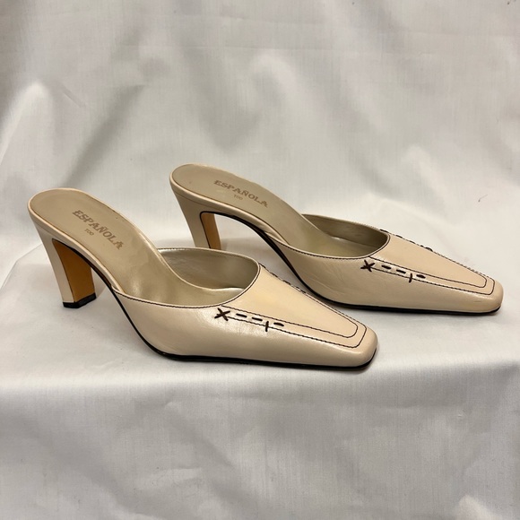 Espanola mule heels, size 8 1/2M. - Picture 4 of 12